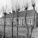 Bejaardenwoningen aan het Sint Agnesplantsoen. Situatie 1968.
